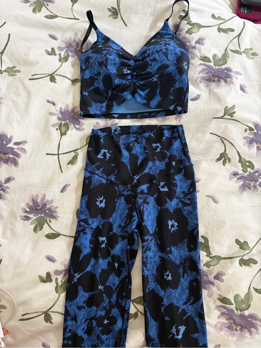 High-Waist Blue & Black Floral Leggings with Matching Crop Top